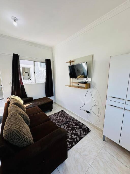 Apto Mobiliado Sp - Horto 01 - 28 Apartment *
